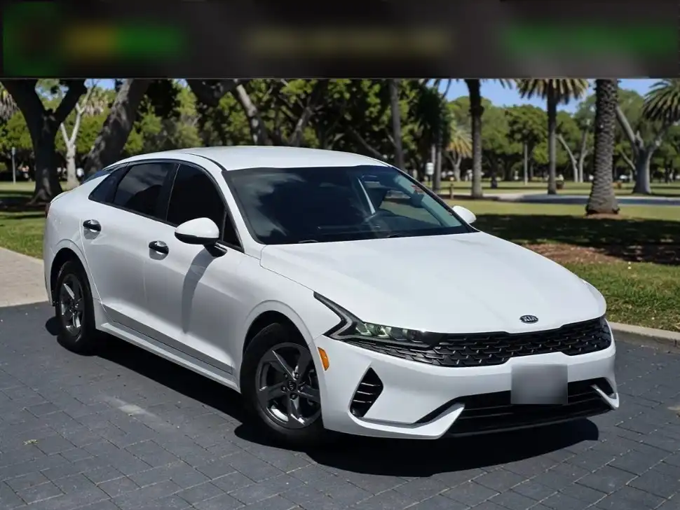 2021 Kia Optima LXS FWD's photo