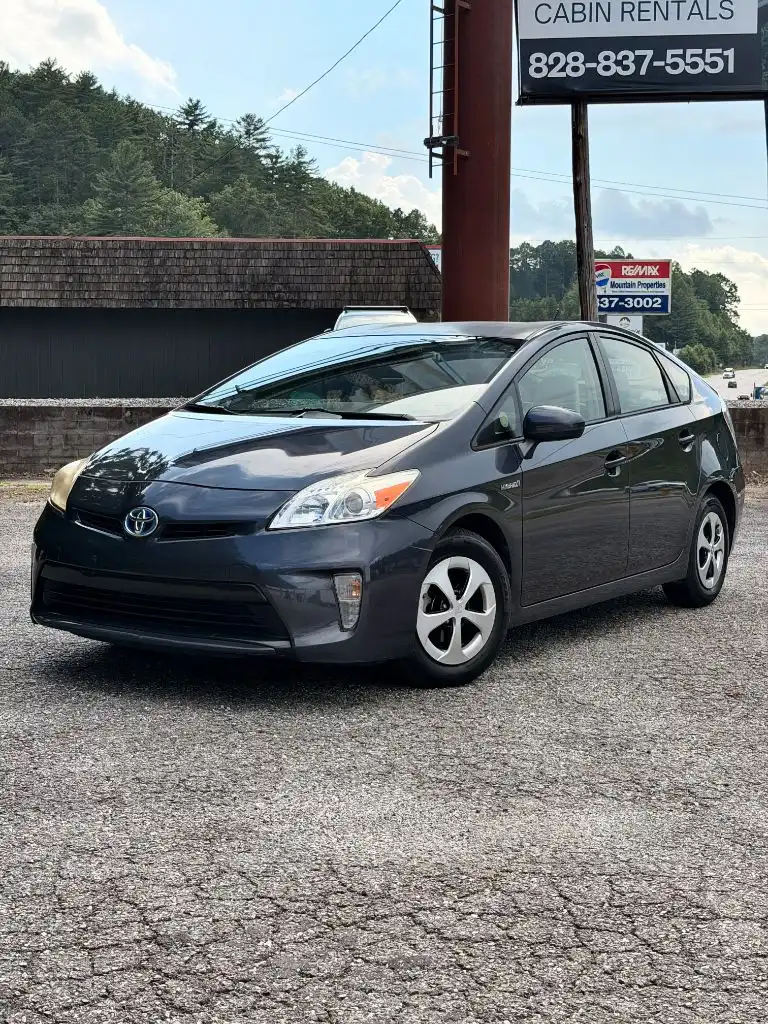 2014 Toyota Prius's photo