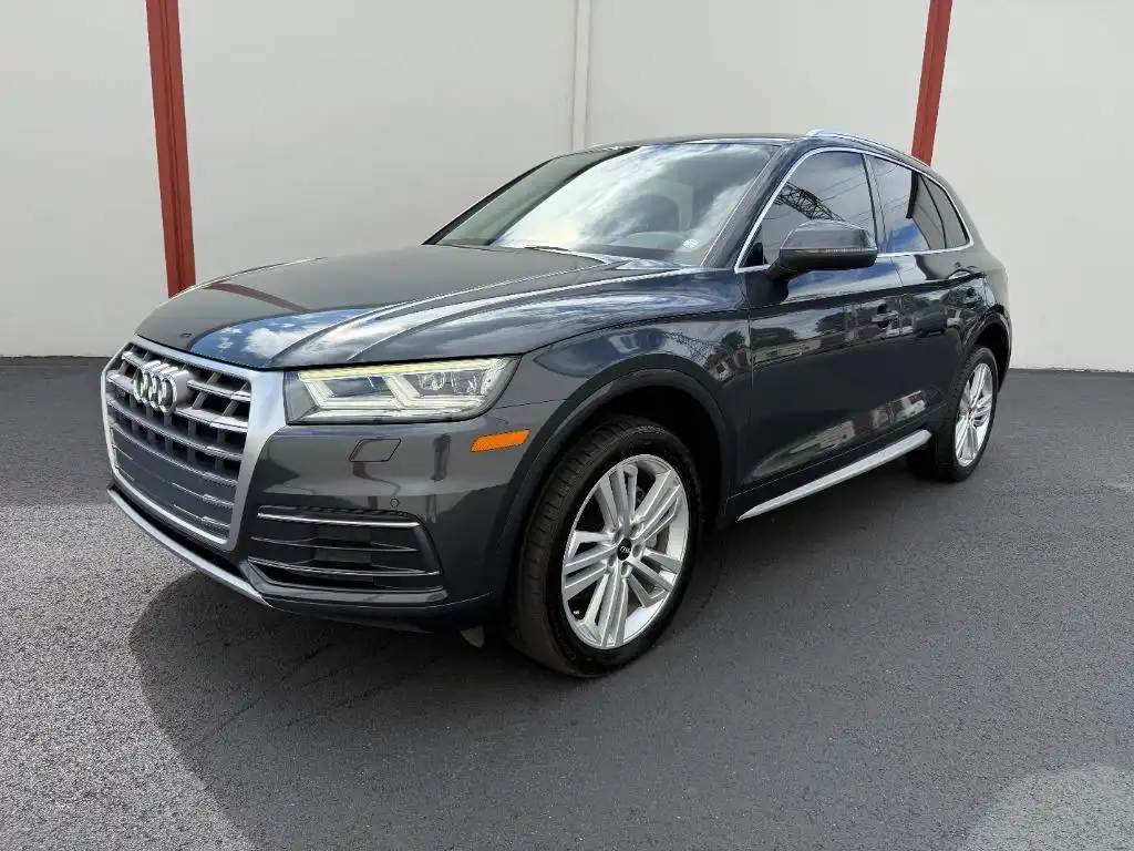 2018 Audi Q5 2.0T quattro S tronic Premium Plus's photo