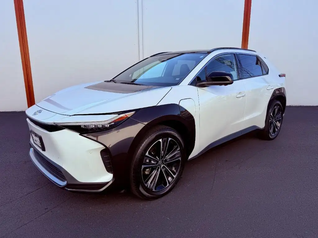 2023 Toyota bZ4X Limited AWD's photo