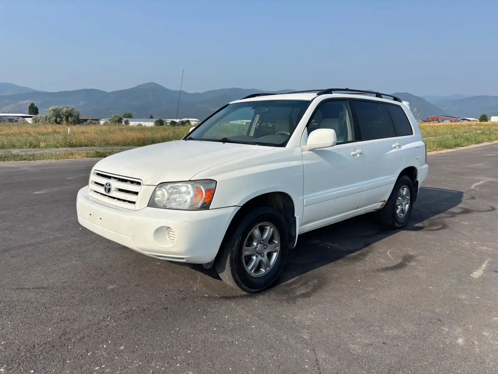 2005 Toyota Highlander w/3rd Row Seat 4x4 V6's photo