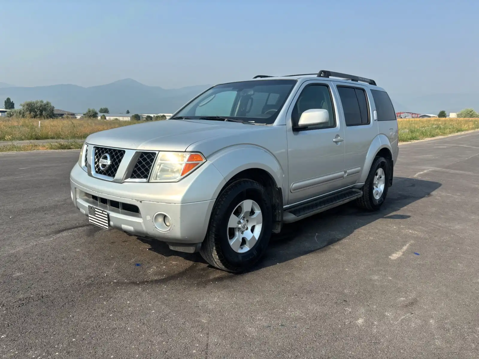 2007 Nissan Pathfinder SE's photo