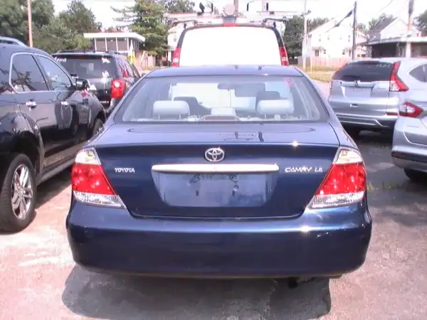 2006 Toyota Camry Standard 5AT's photo