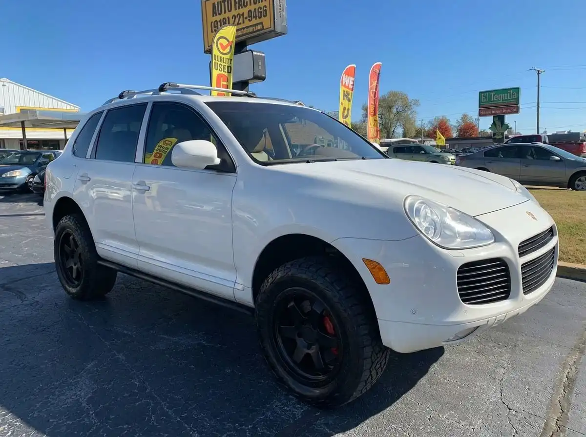 2005 Porsche Cayenne Turbo's photo