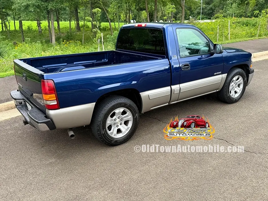 2002 Chevrolet Silverado 1500 LS Regular Cab SWB photo 5