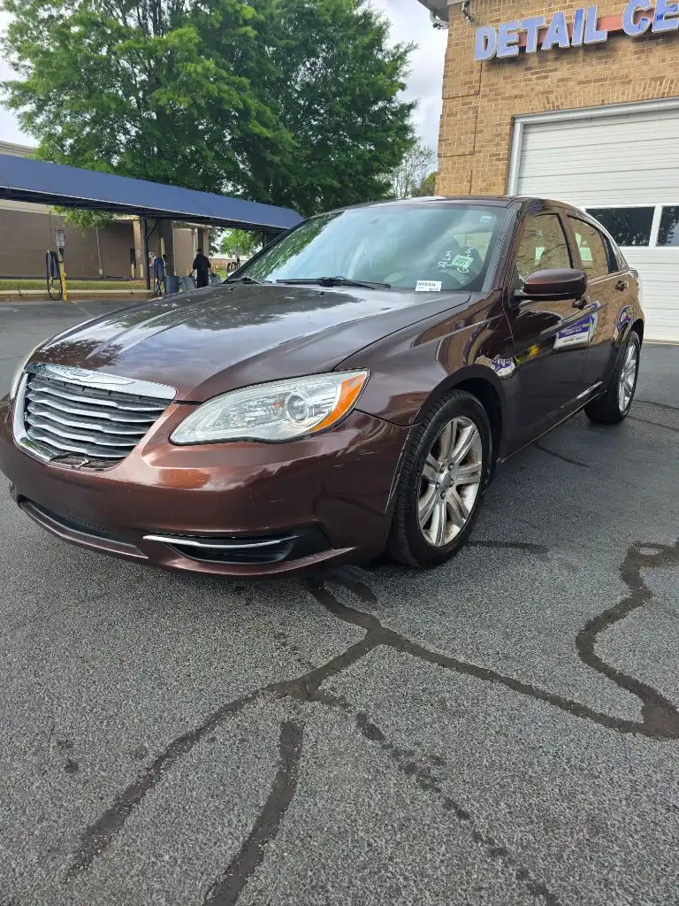2012 Chrysler 200 Touring's photo