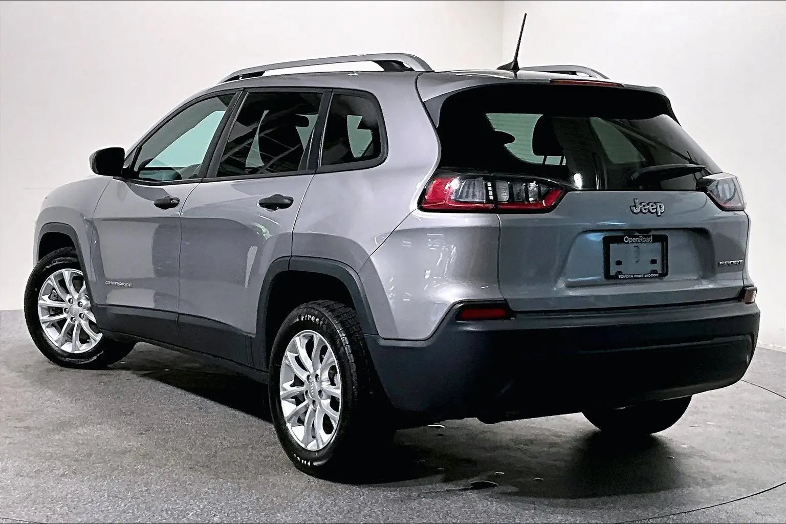 2019 Jeep Cherokee Sport photo 3