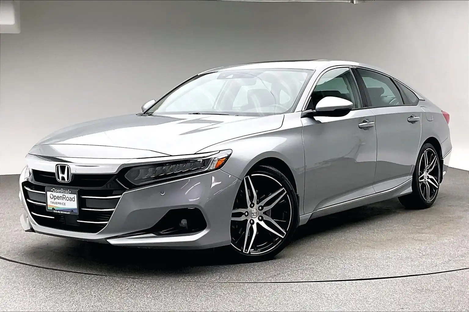 2021 Honda Accord Touring 10AT's photo
