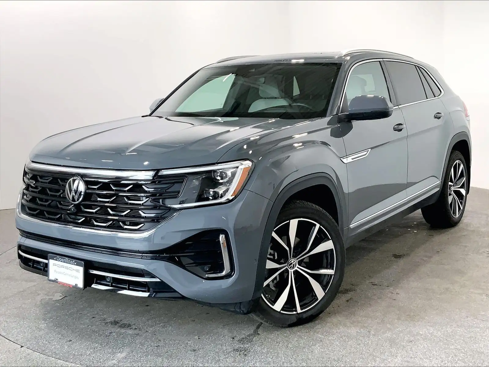 2025 Volkswagen Atlas Cross Sport 2.0 TSI Execline 4Motion's photo