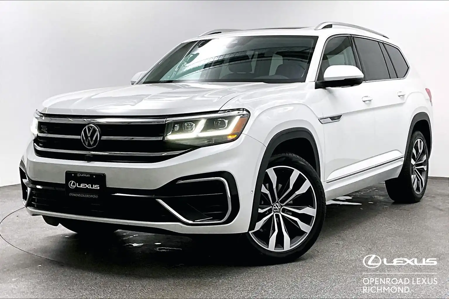 2023 Volkswagen Atlas 3.6 FSI Execline 4Motion's photo