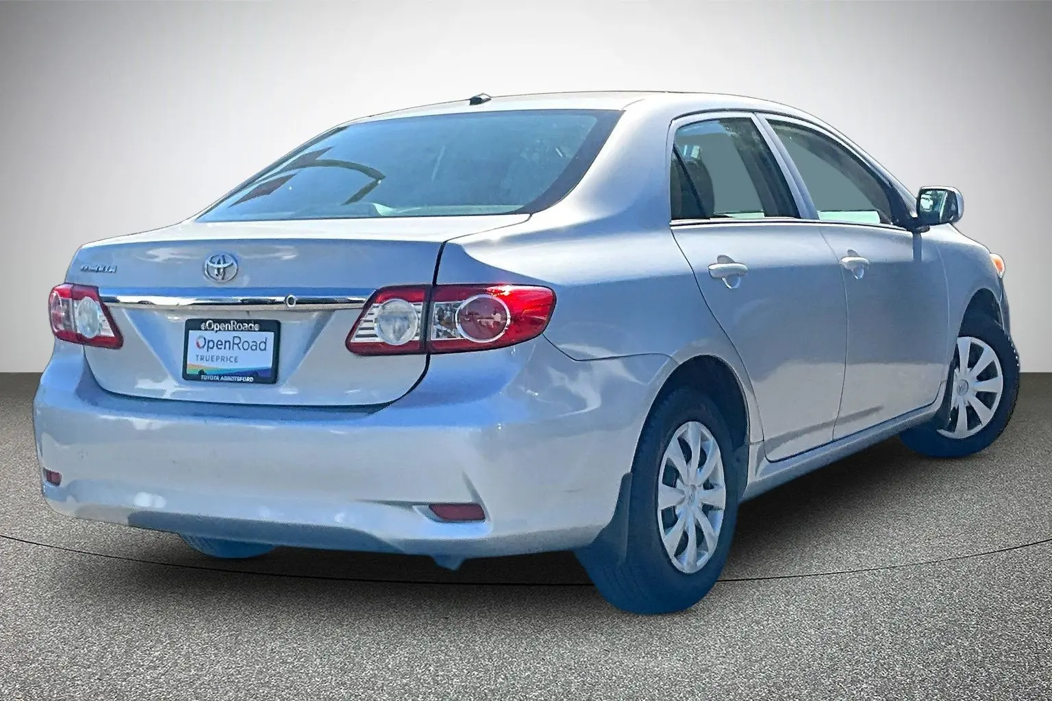 2013 Toyota Corolla CE 4AT photo 4