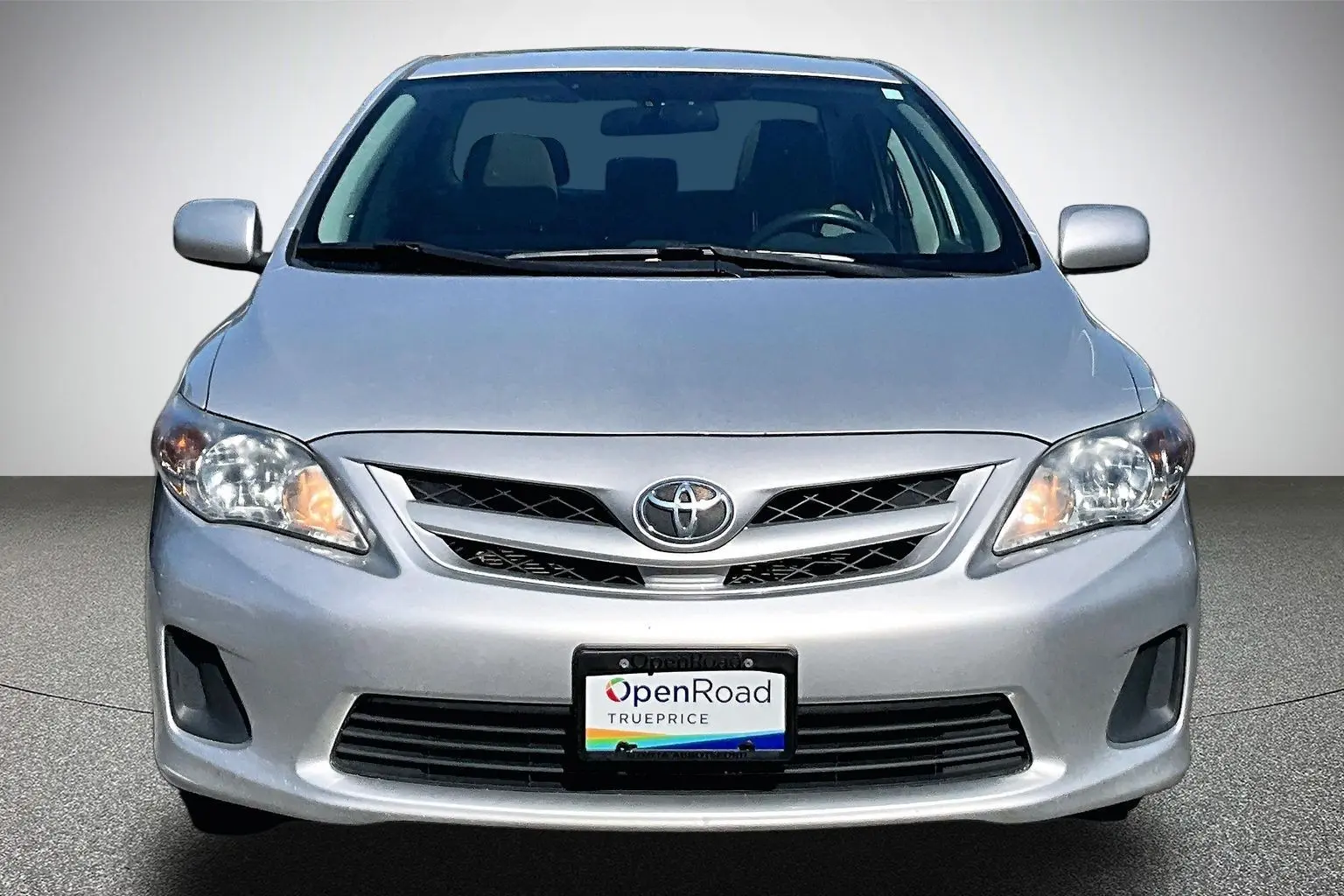 2013 Toyota Corolla CE 4AT photo 5