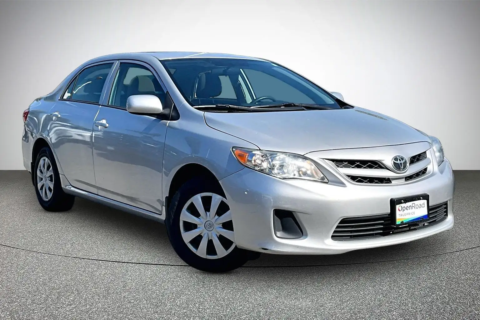 2013 Toyota Corolla CE 4AT's photo