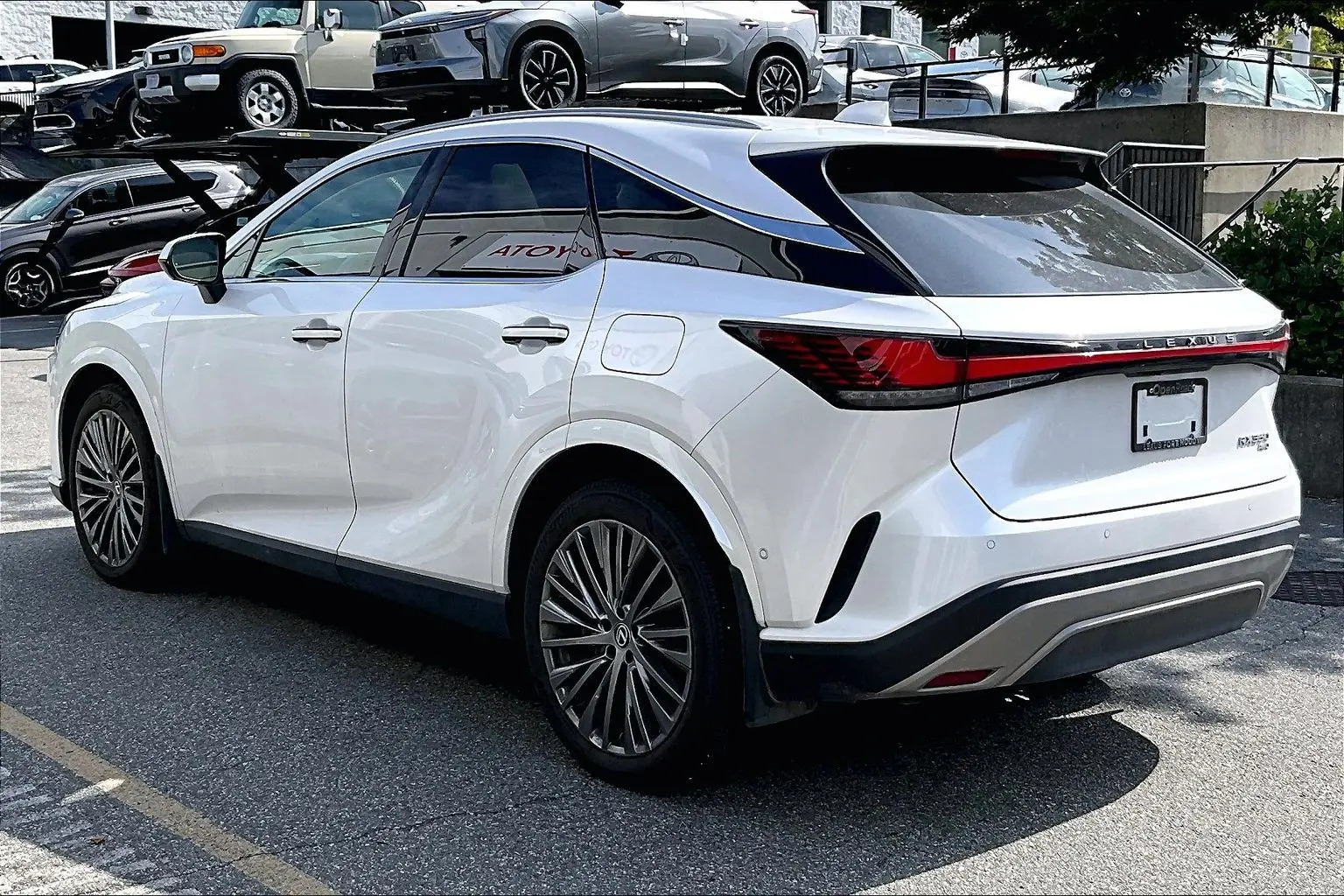 Vehicle Image 2