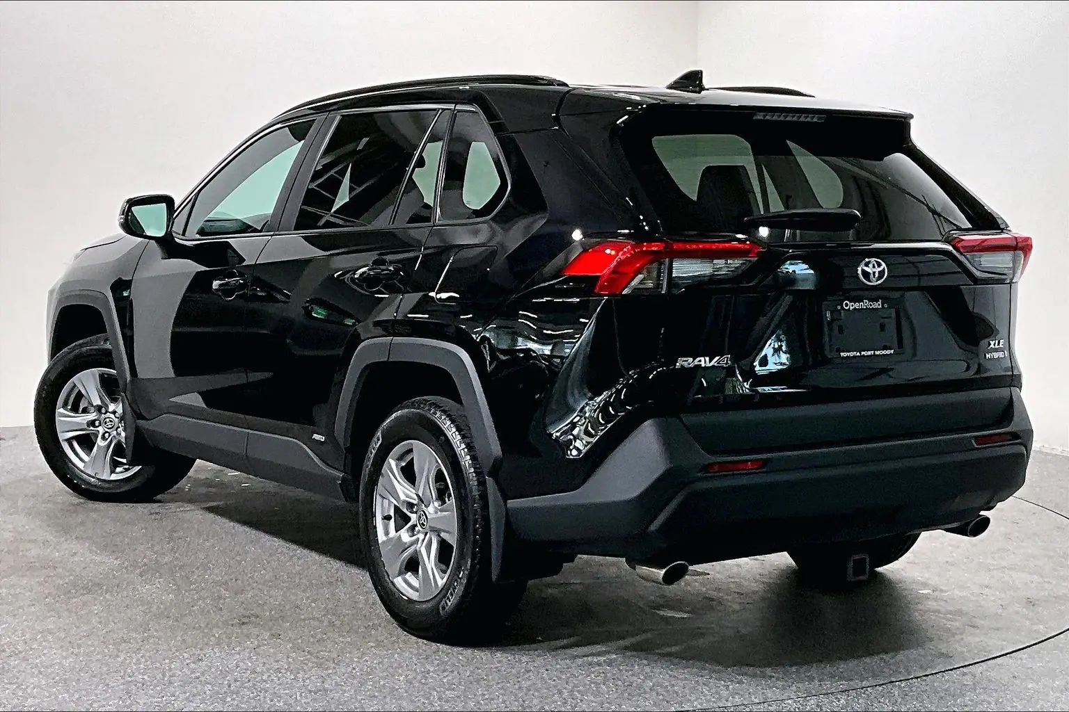 2022 Toyota RAV4 XLE AWD photo 3