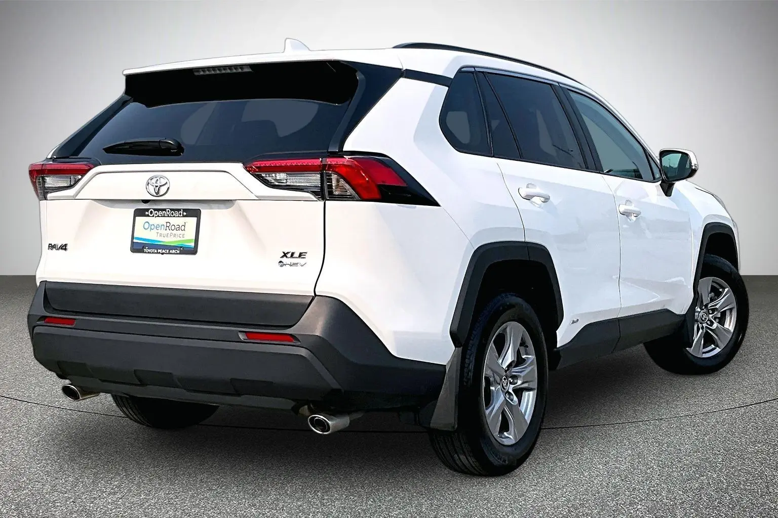2025 Toyota RAV4 XLE AWD photo 5