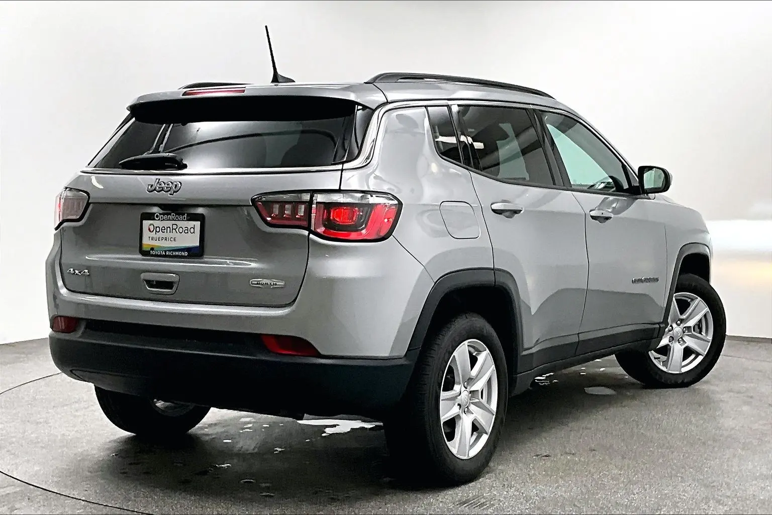2022 Jeep Compass North 4WD photo 5