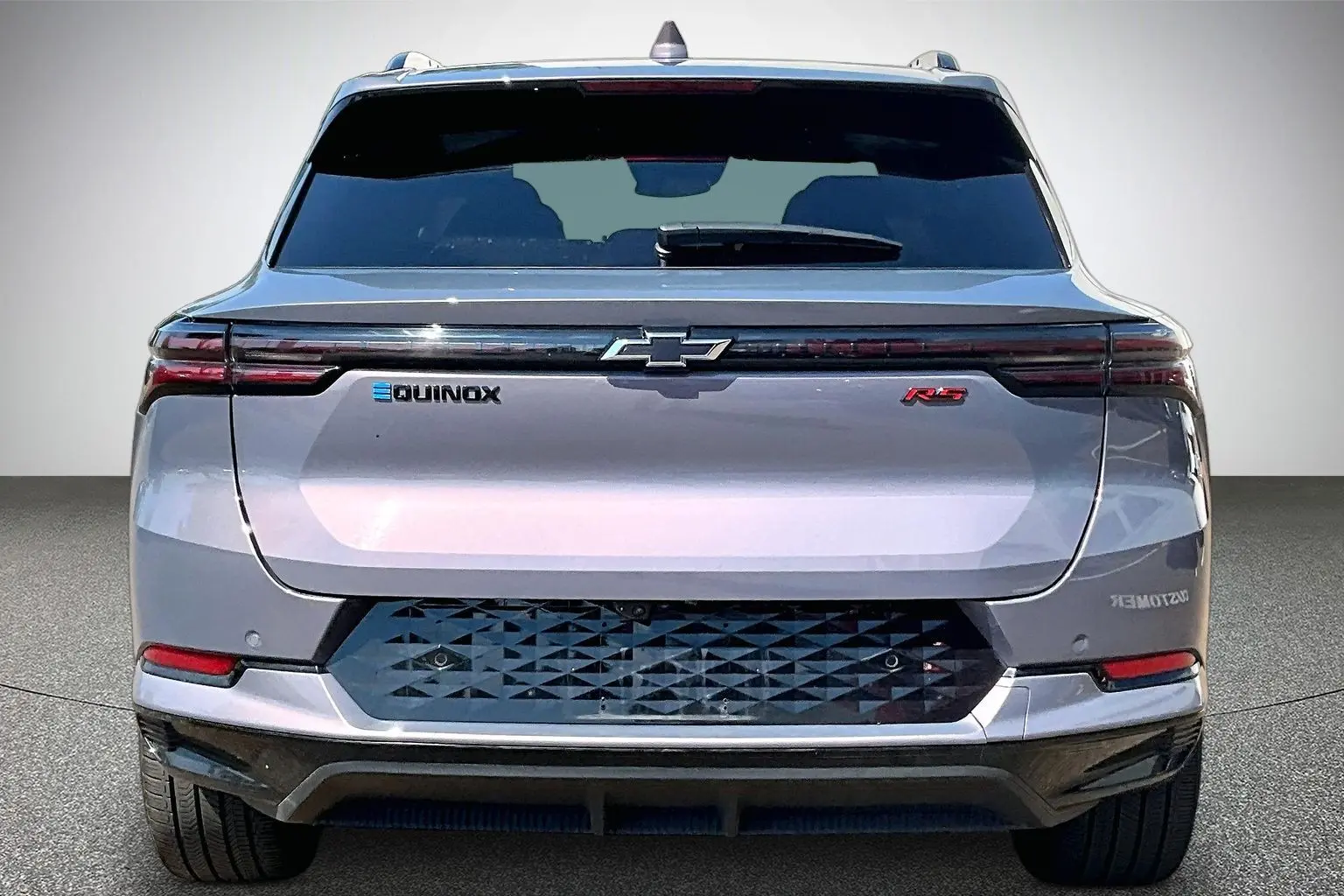 2024 Chevrolet Equinox EV RS photo 4