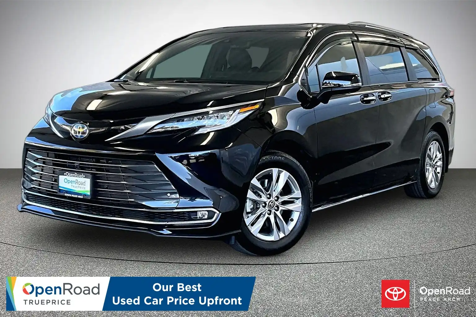 2025 Toyota Sienna LE AWD 8-Passenger's photo