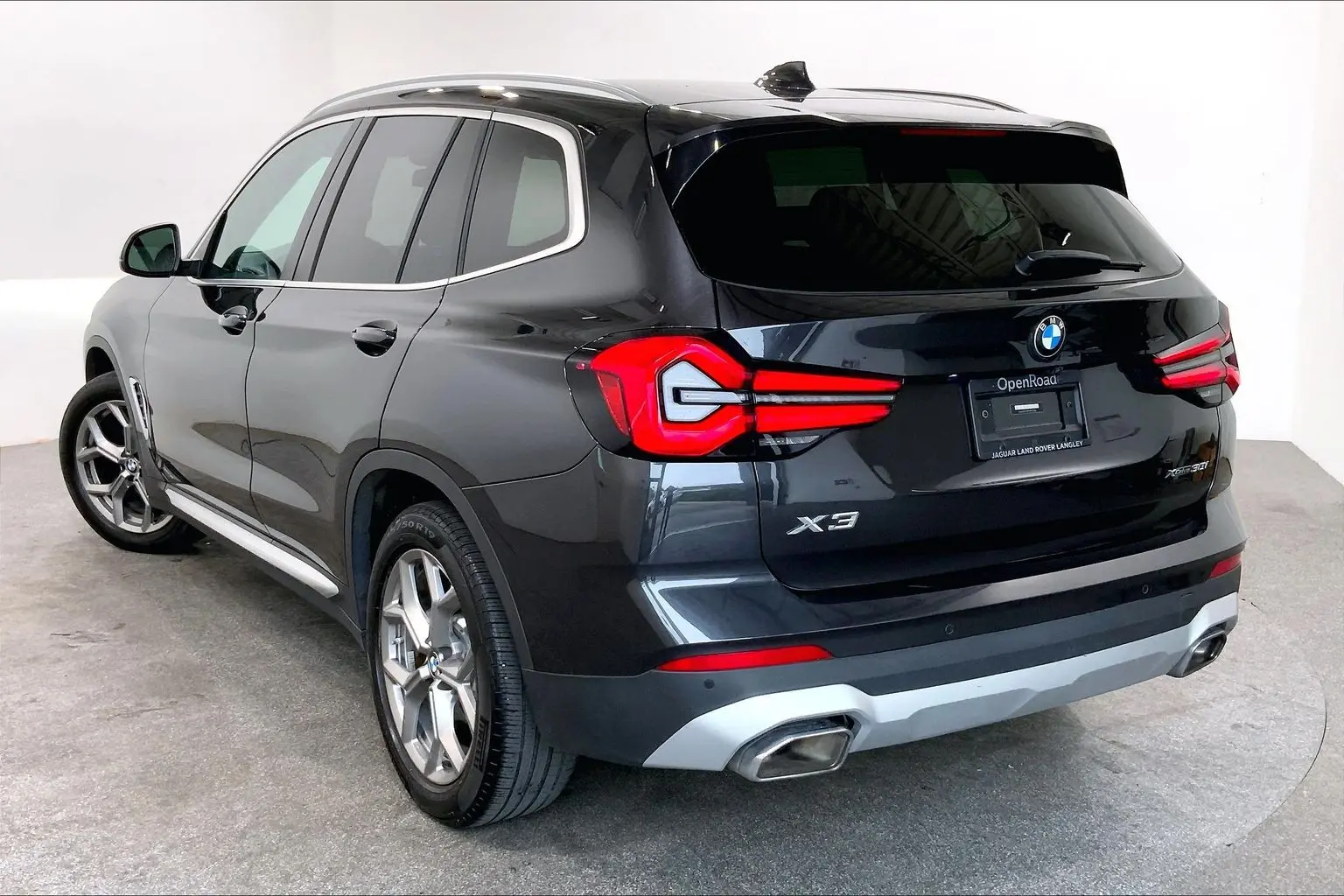 2023 BMW X3 xDrive30i photo 3