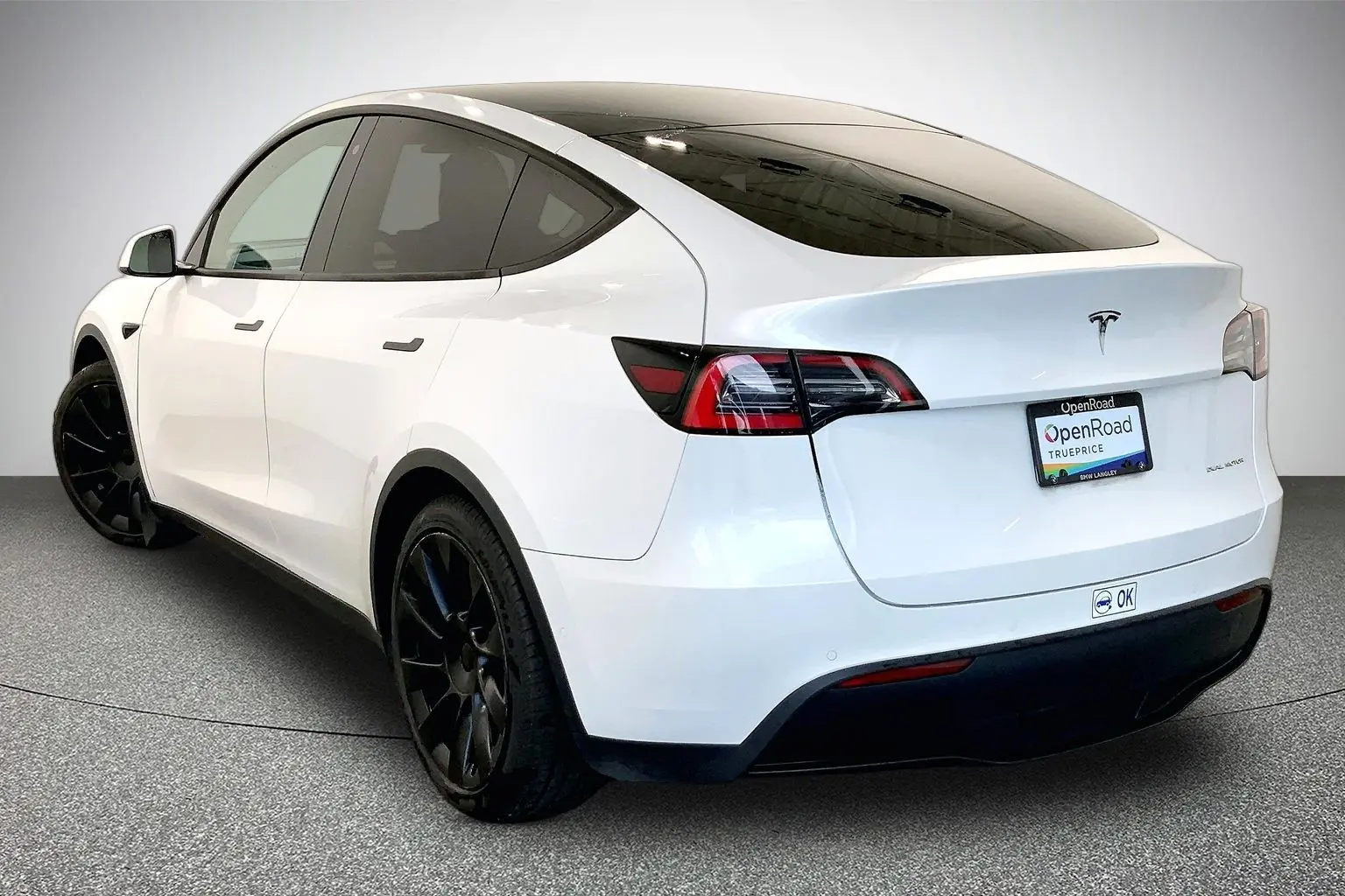 2020 Tesla Model Y Long Range Dual Motor AWD photo 3