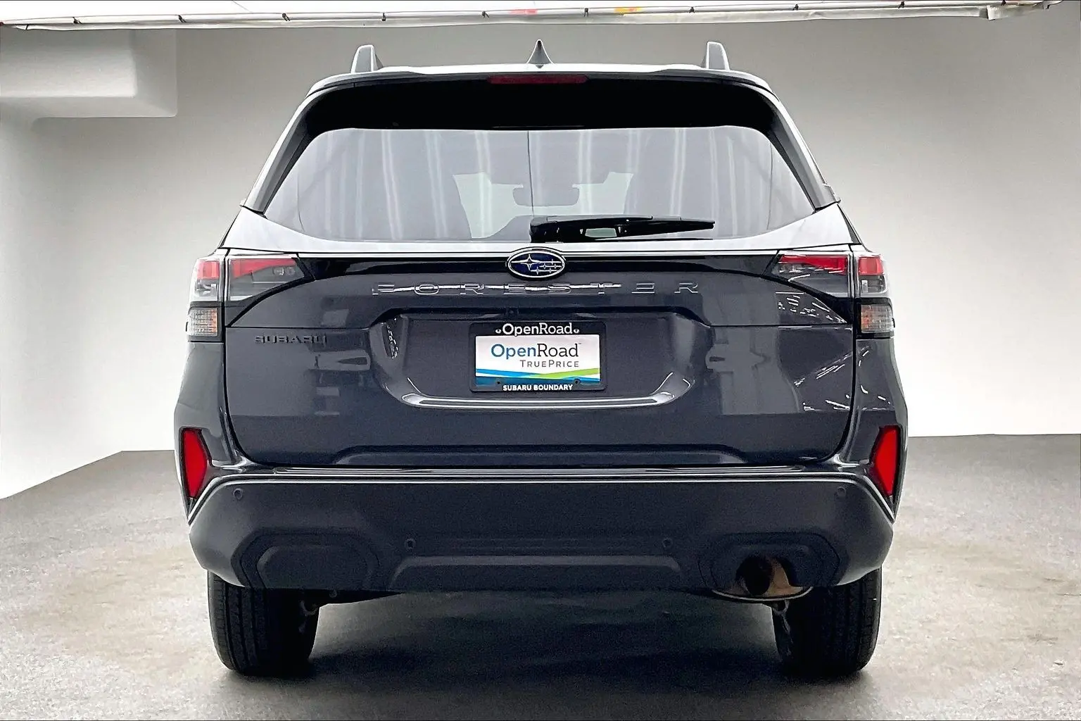 2025 Subaru Forester Touring photo 4