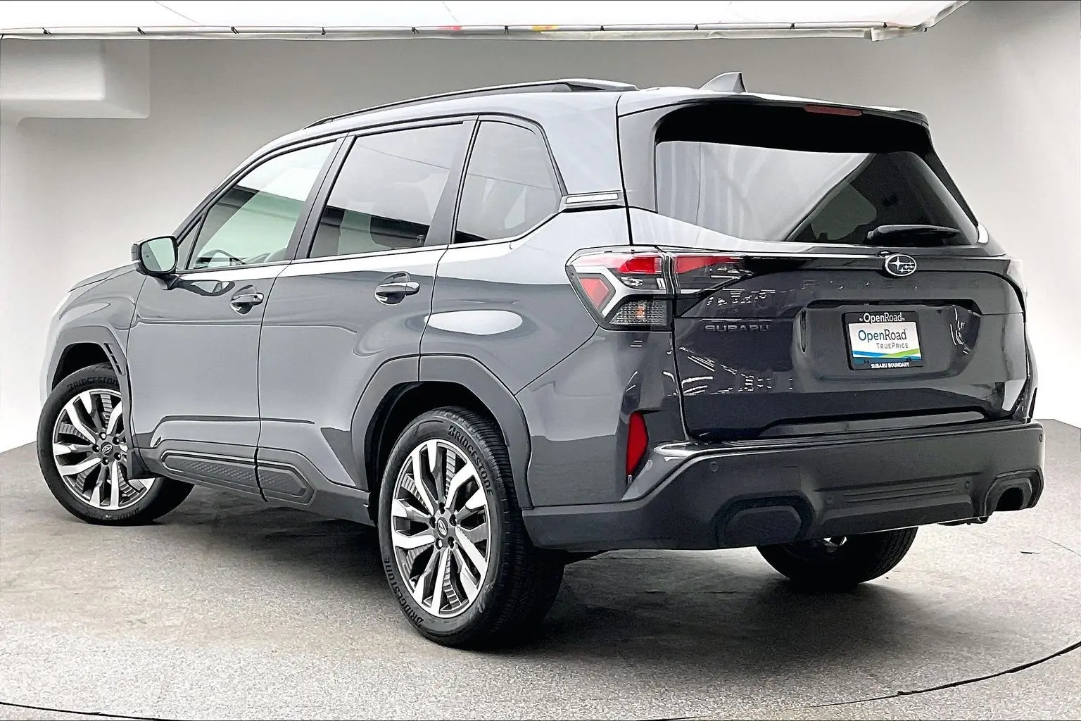2025 Subaru Forester Premier photo 3