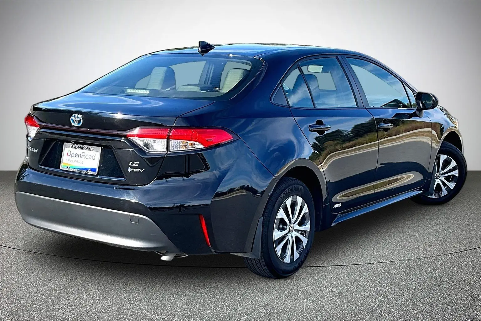 2025 Toyota Corolla LE CVT AWD photo 5