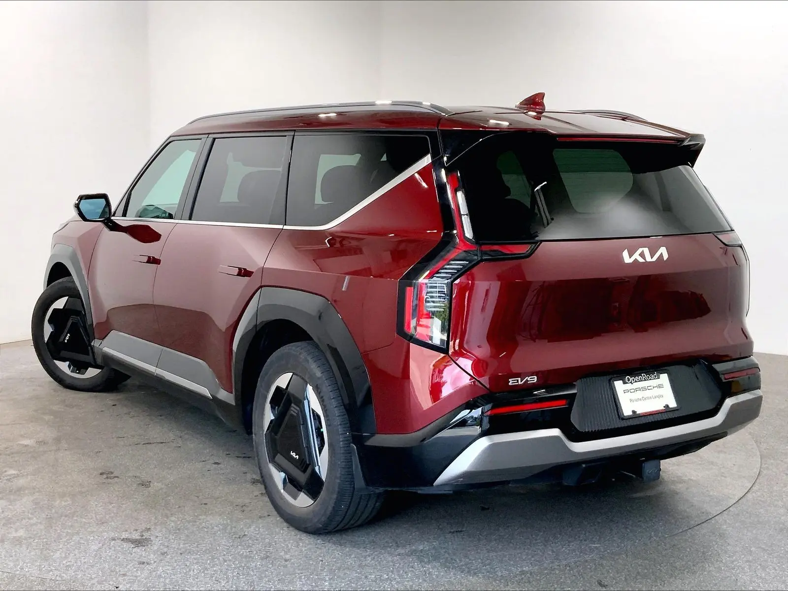 2025 Kia EV9 AWD Land Plus Package photo 4