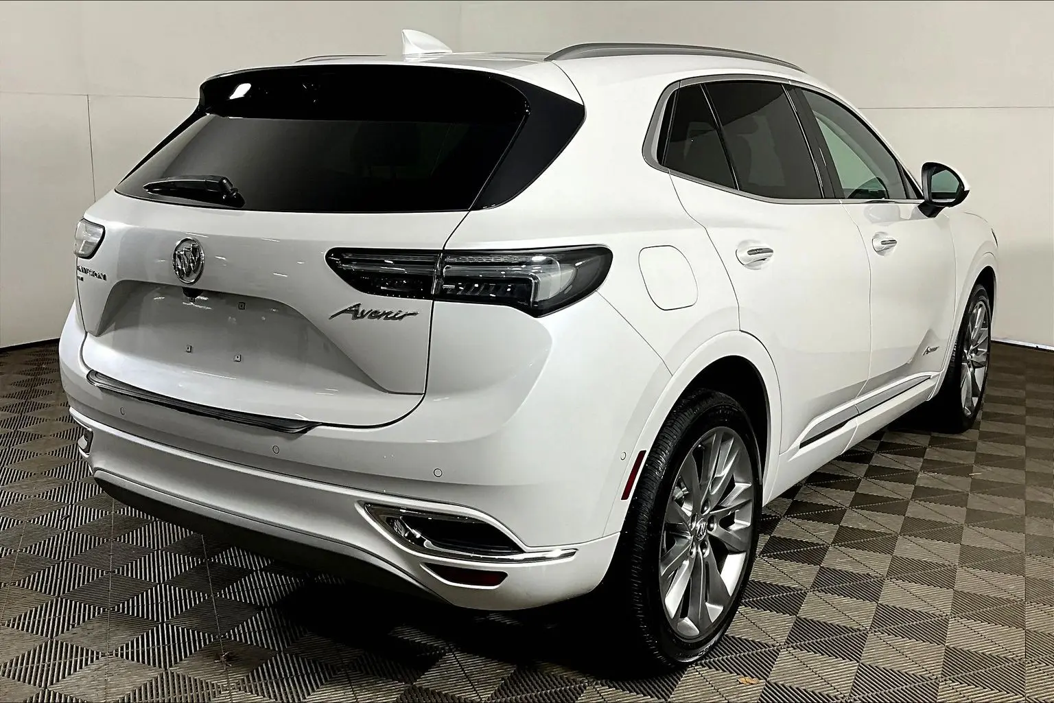 2023 Buick Envision Avenir AWD photo 5