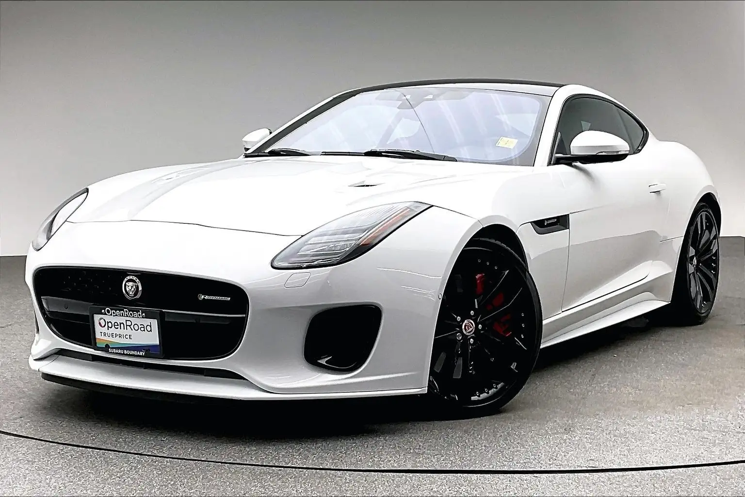2019 Jaguar F-TYPE R-Dynamic AWD Coupe Auto photo 1