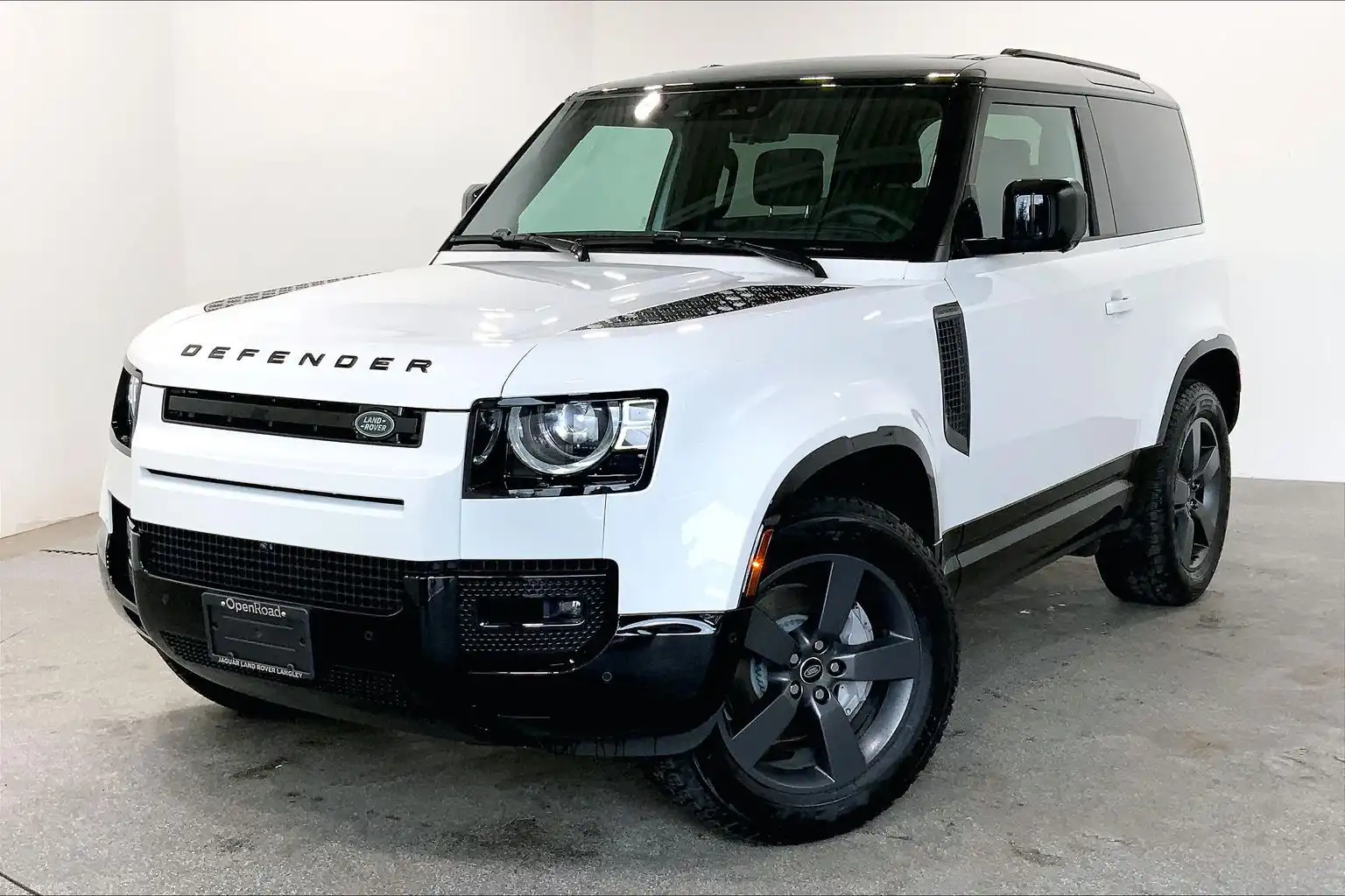 2025 Land Rover Defender 90 P400 X-Dynamic SE's photo