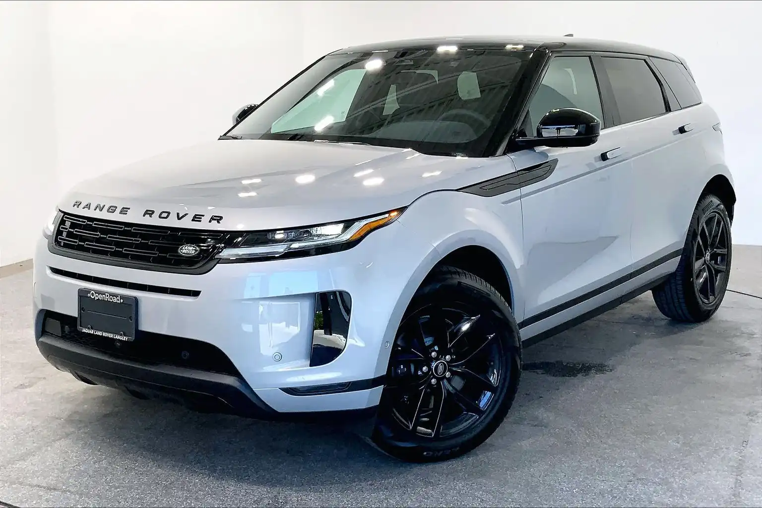 2026 Land Rover Range Rover Evoque P250 S's photo