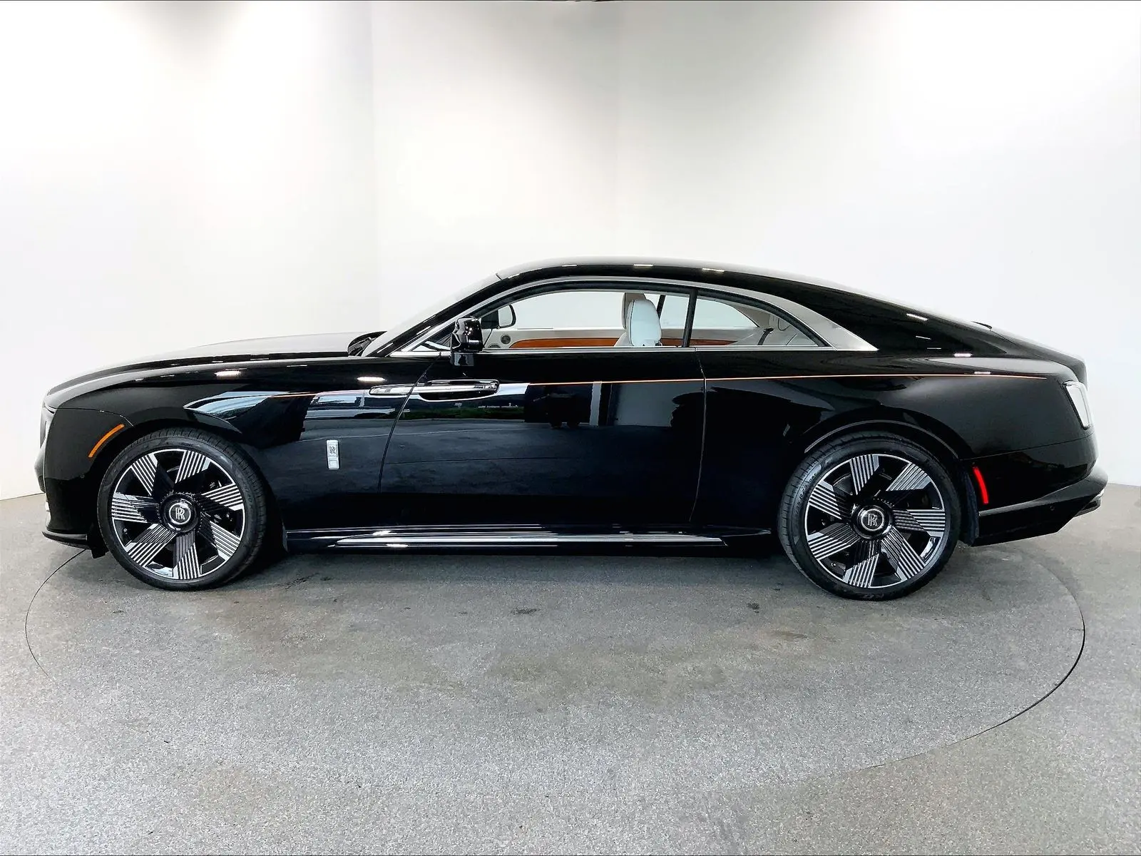 2024 Rolls-Royce Spectre Base photo 3
