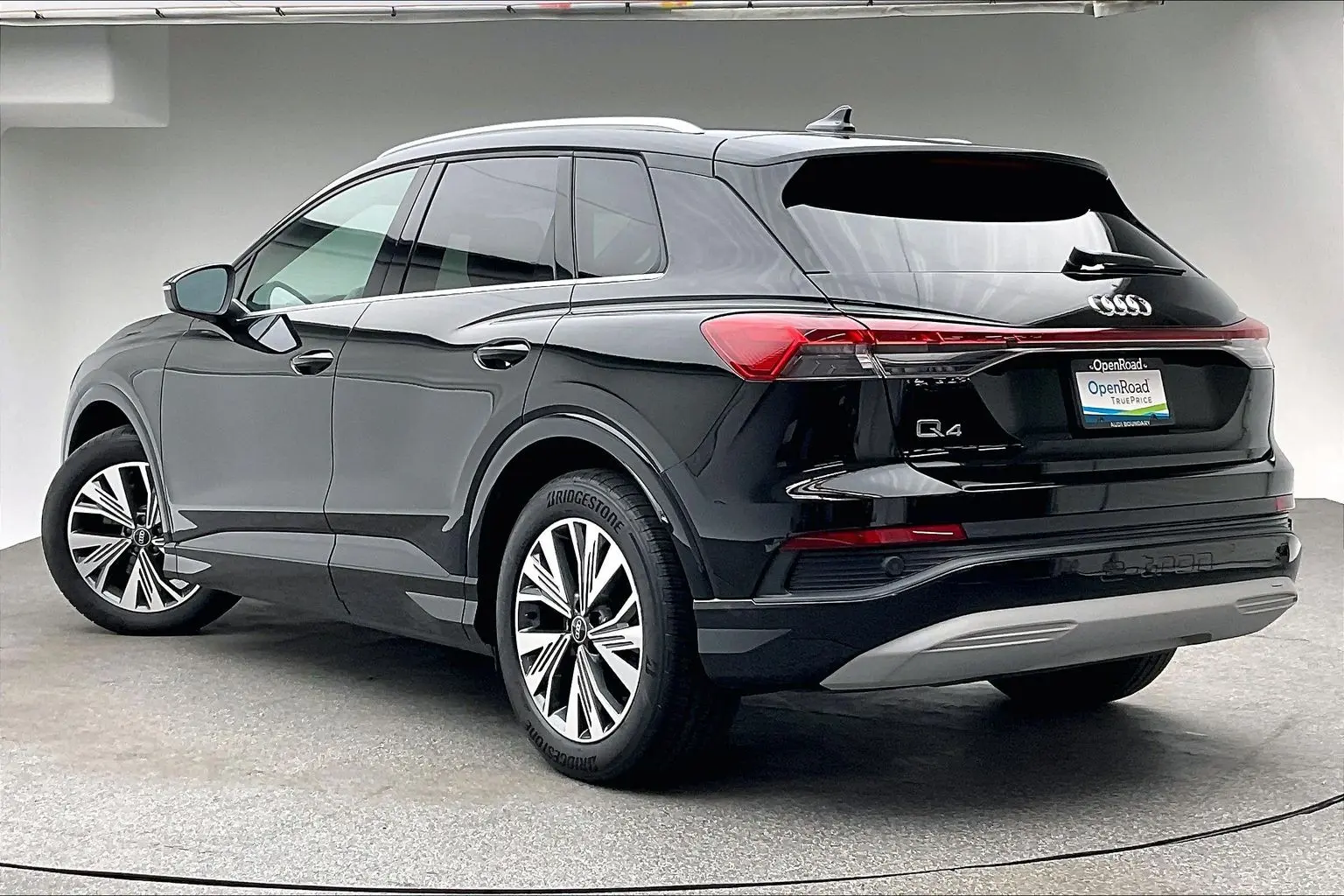 2025 Audi Q4 e-tron 45 photo 3