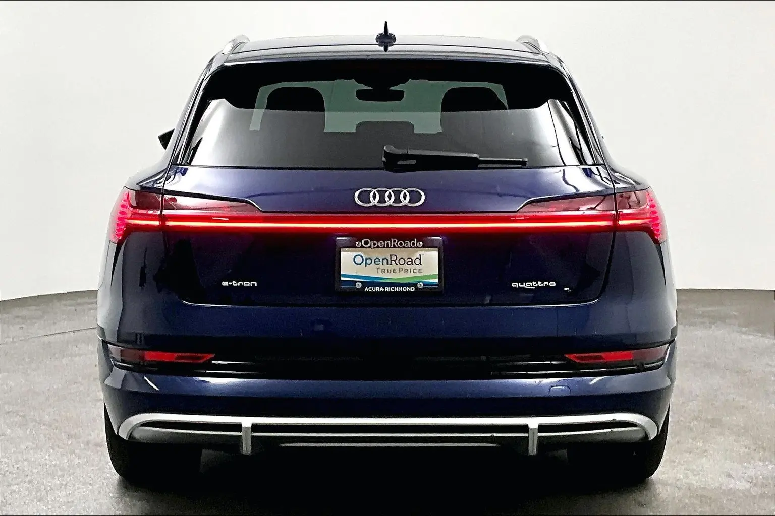 2022 Audi e-tron 55 Technik quattro photo 4