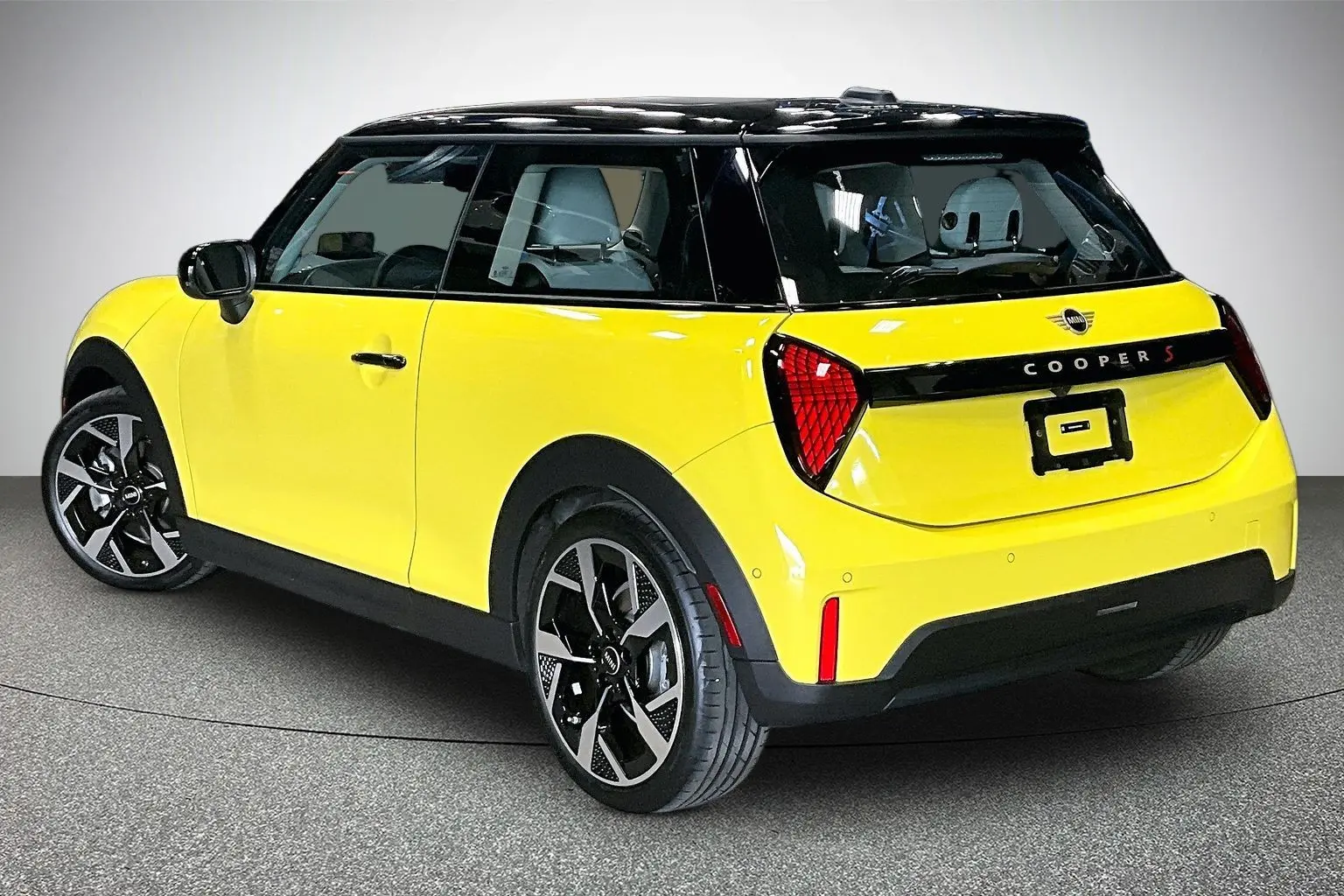 2025 MINI Cooper Cooper S 3 Door photo 3
