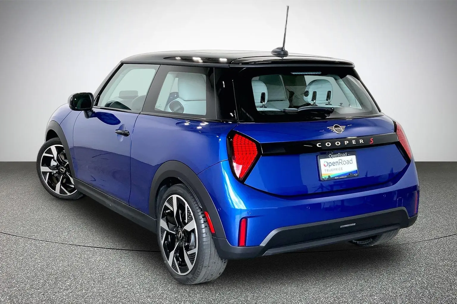 2025 MINI Cooper Cooper S 3 Door photo 3