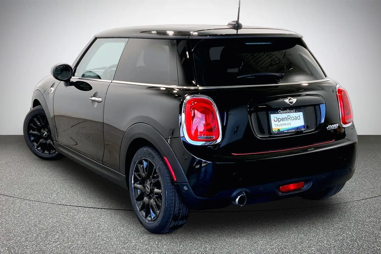 2017 MINI Cooper Base photo 3