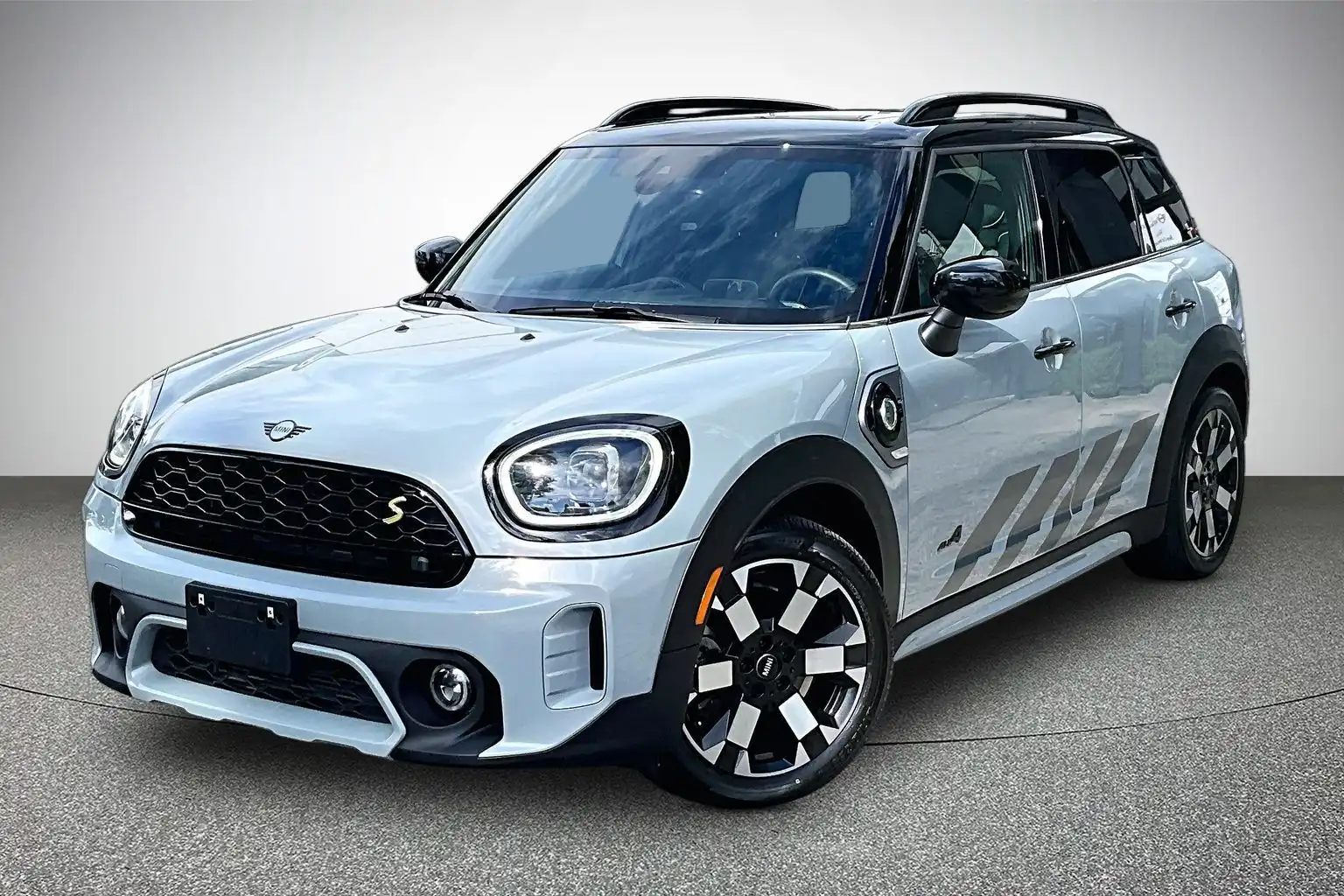 2023 MINI Countryman SE ALL4's photo