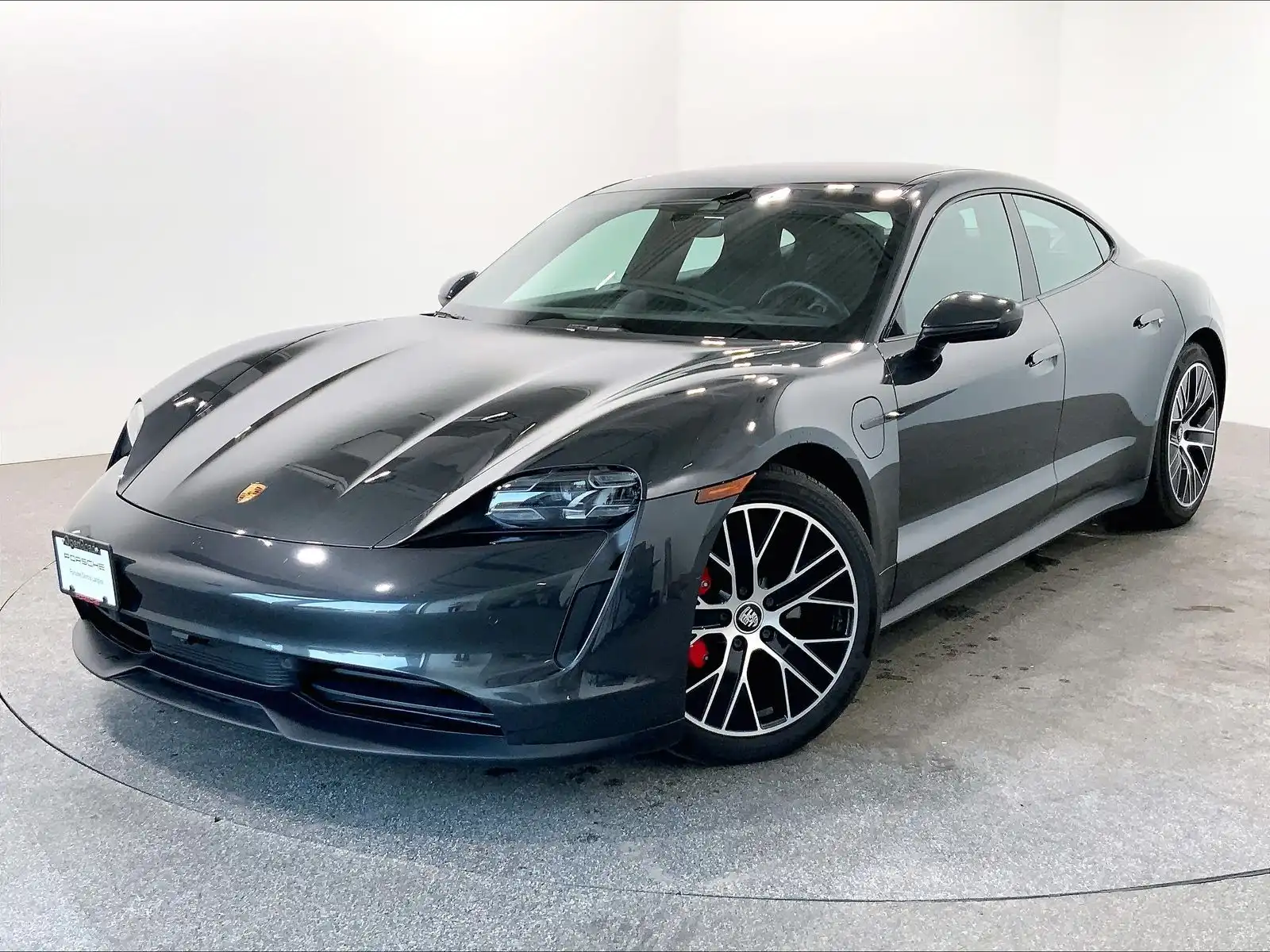 2020 Porsche Taycan 4S's photo