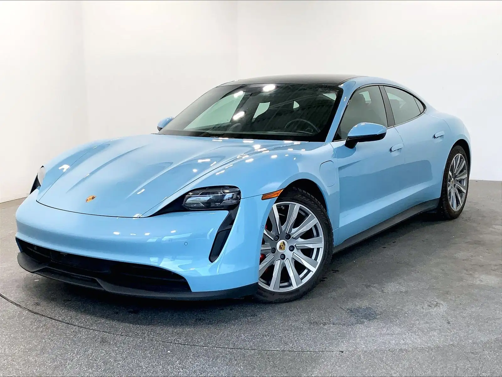 2020 Porsche Taycan 4S's photo