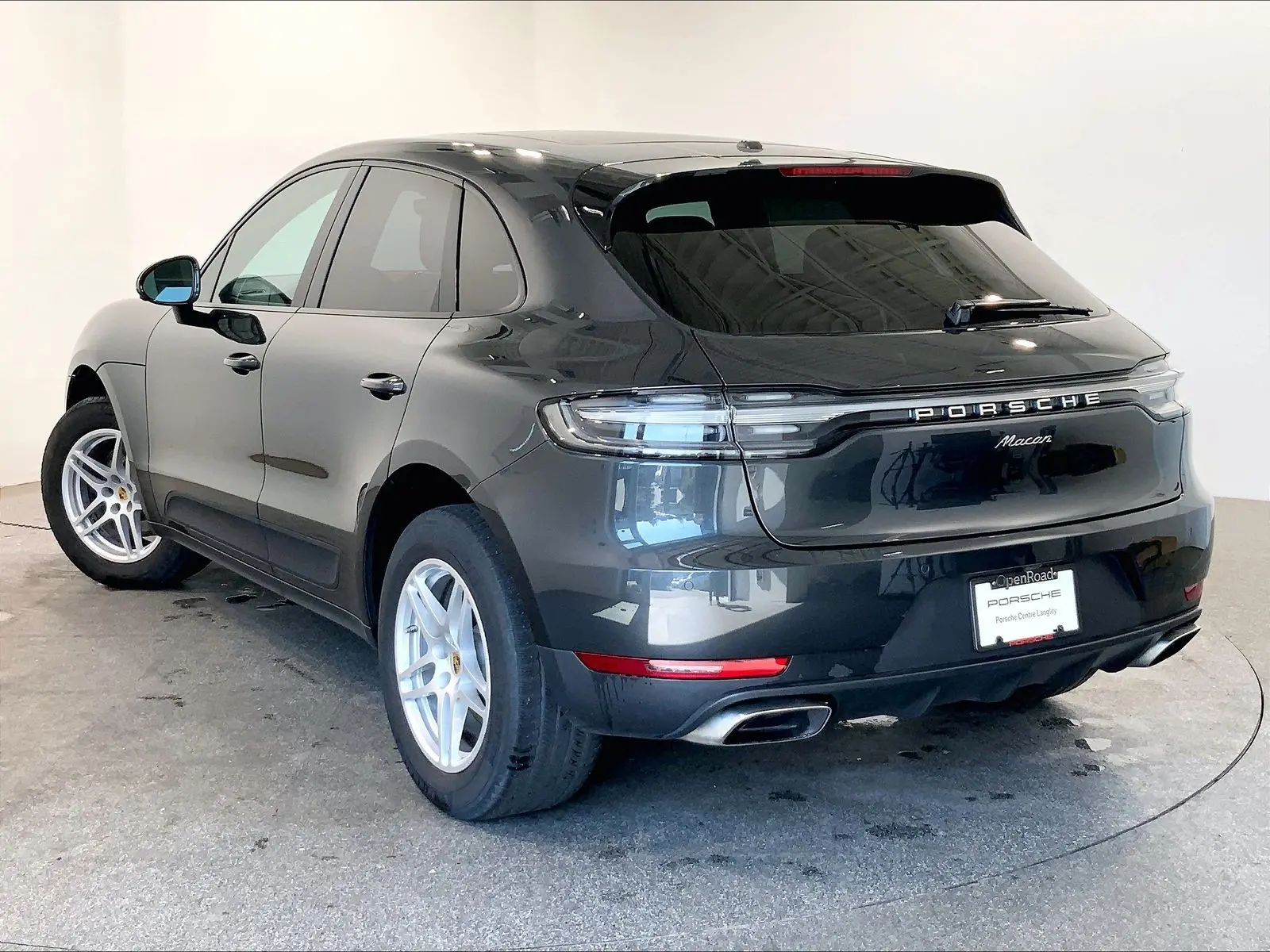 2021 Porsche Macan Base photo 4