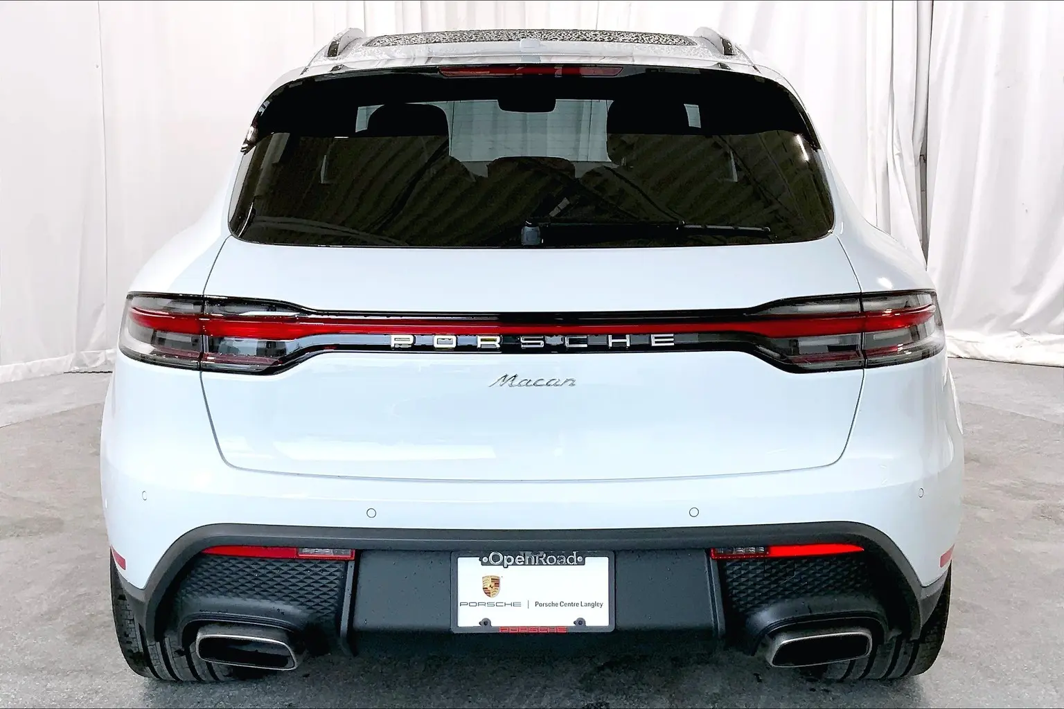 2025 Porsche Macan undefined photo 5