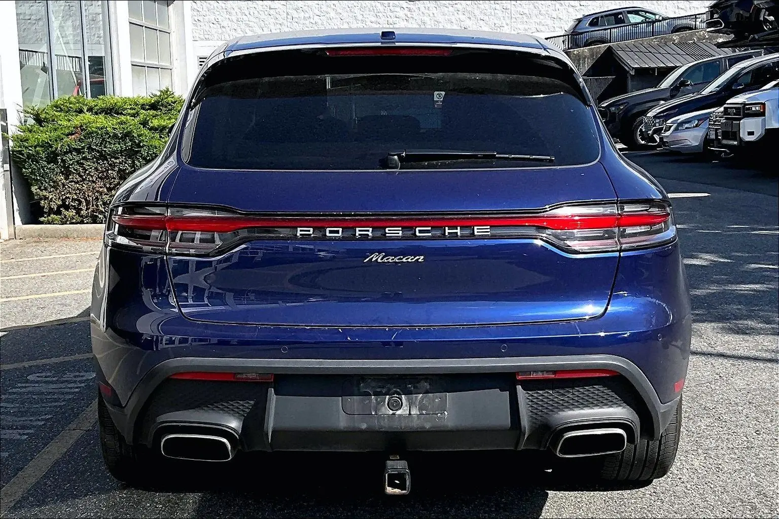 2023 Porsche Macan undefined photo 3