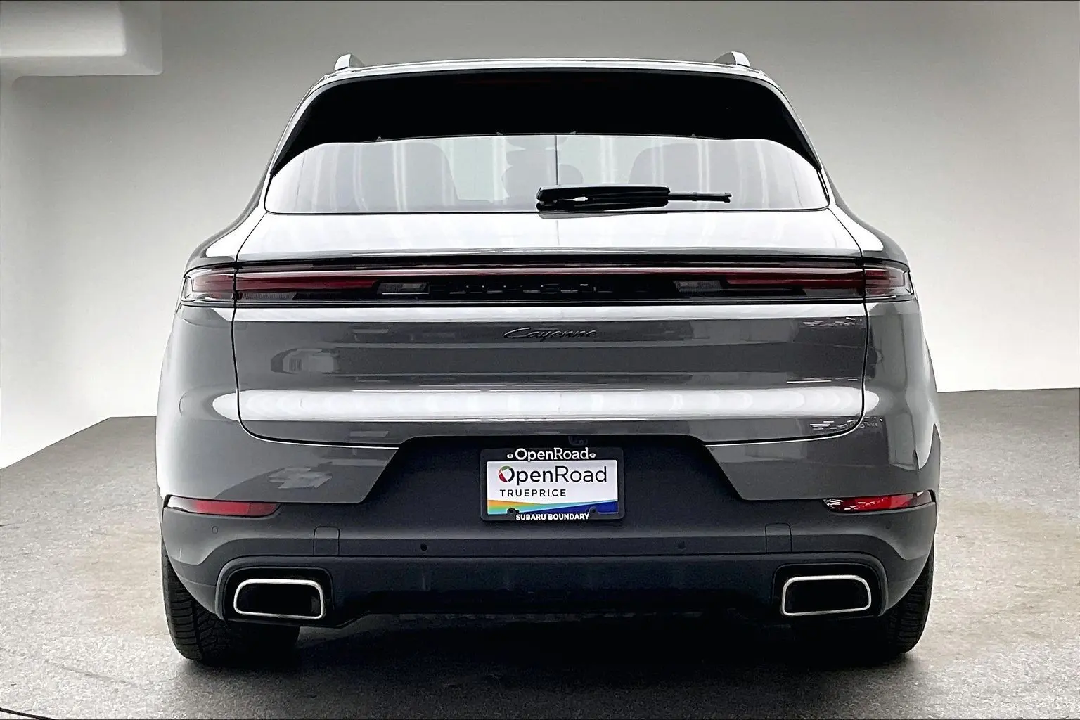 2024 Porsche Cayenne Base photo 4