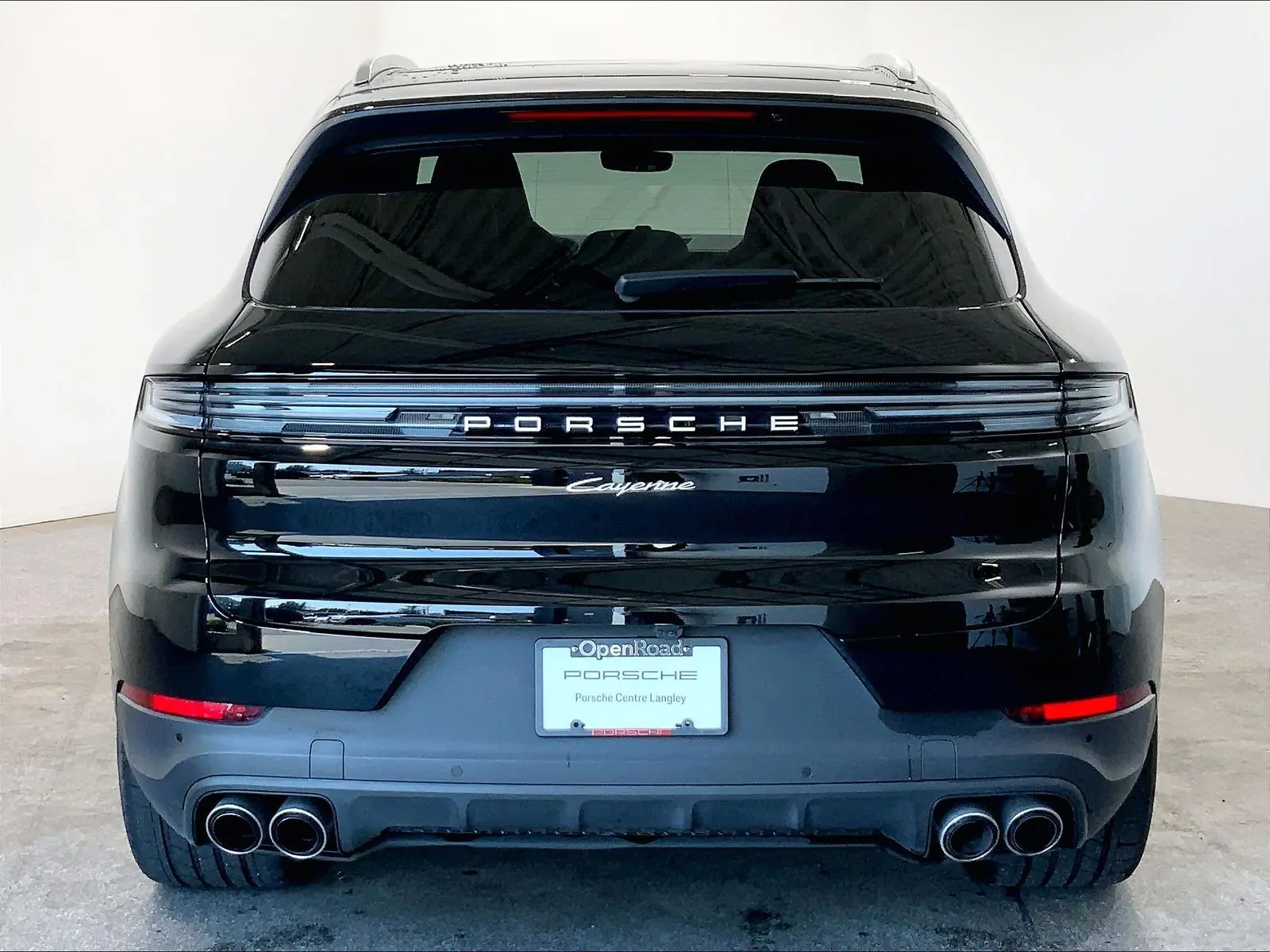 2024 Porsche Cayenne Base photo 5