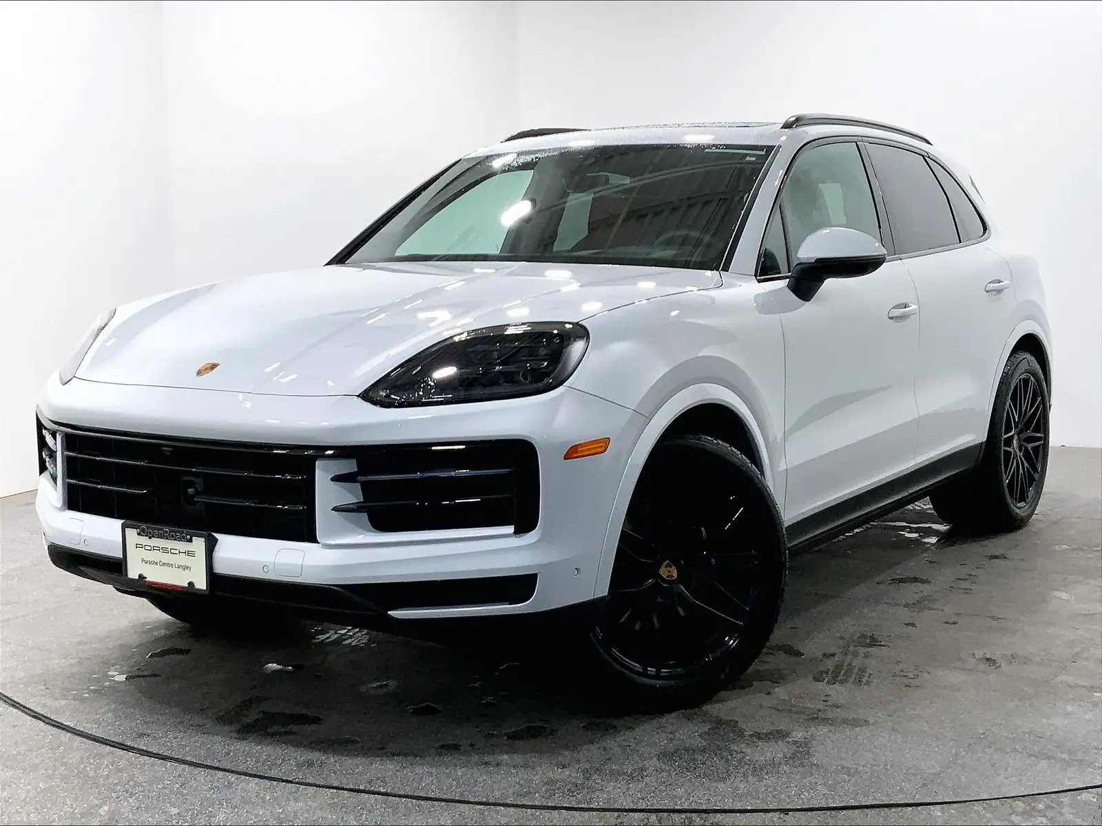 2026 Porsche Cayenne Base photo 1