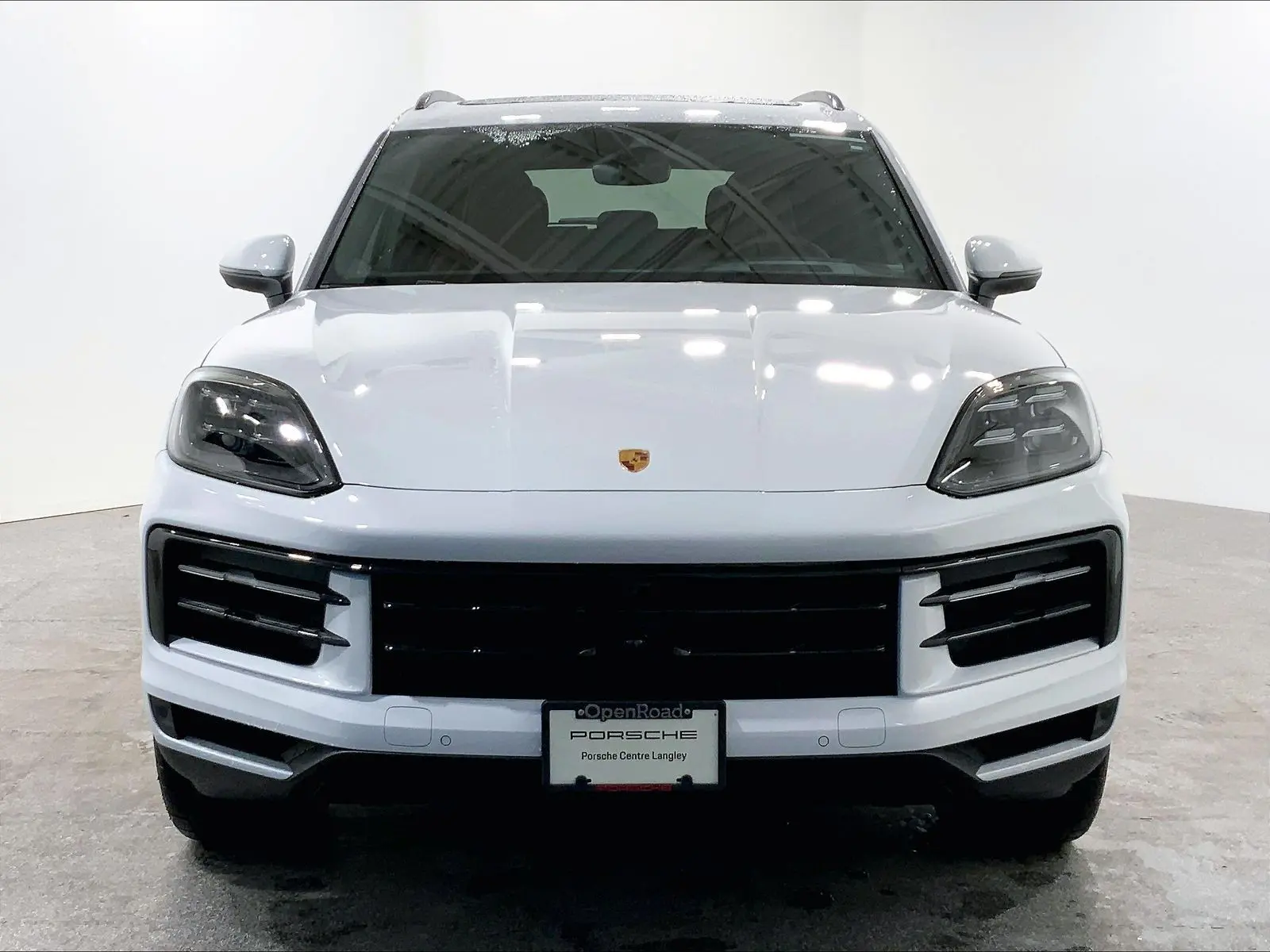 2026 Porsche Cayenne Base photo 5