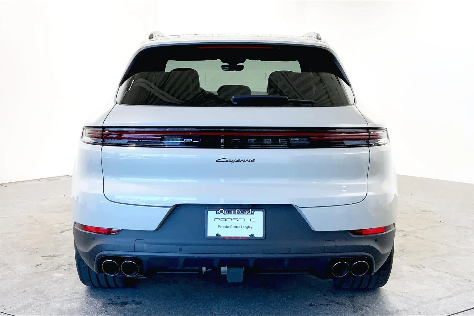 2025 Porsche Cayenne Base photo 5